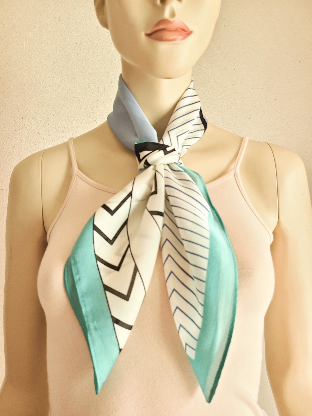 Silk-Feel Geometric Neck Scarf in Teal and White